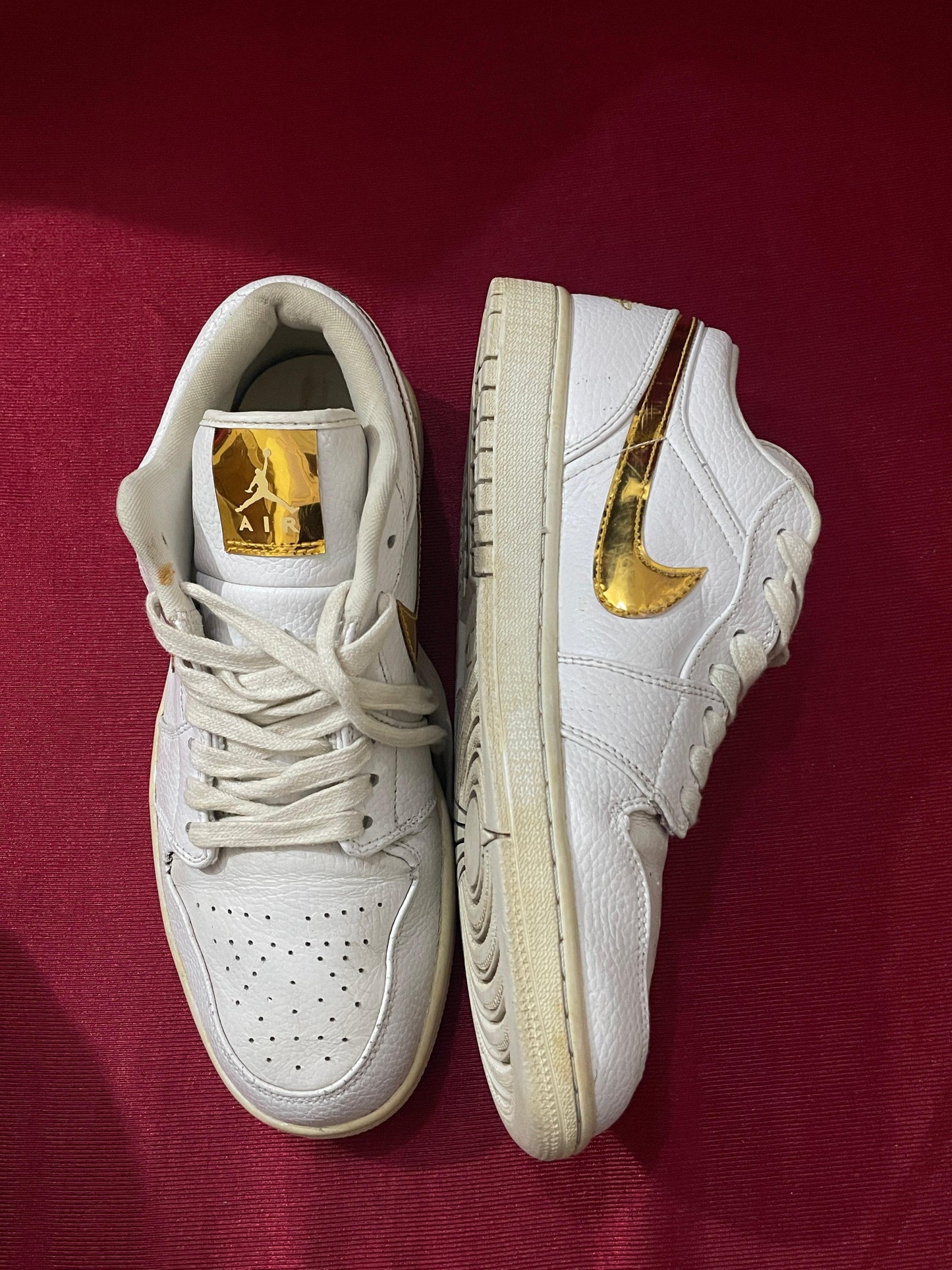 AIR JORDAN 1 LOW SE METALLIC GOLD🥶