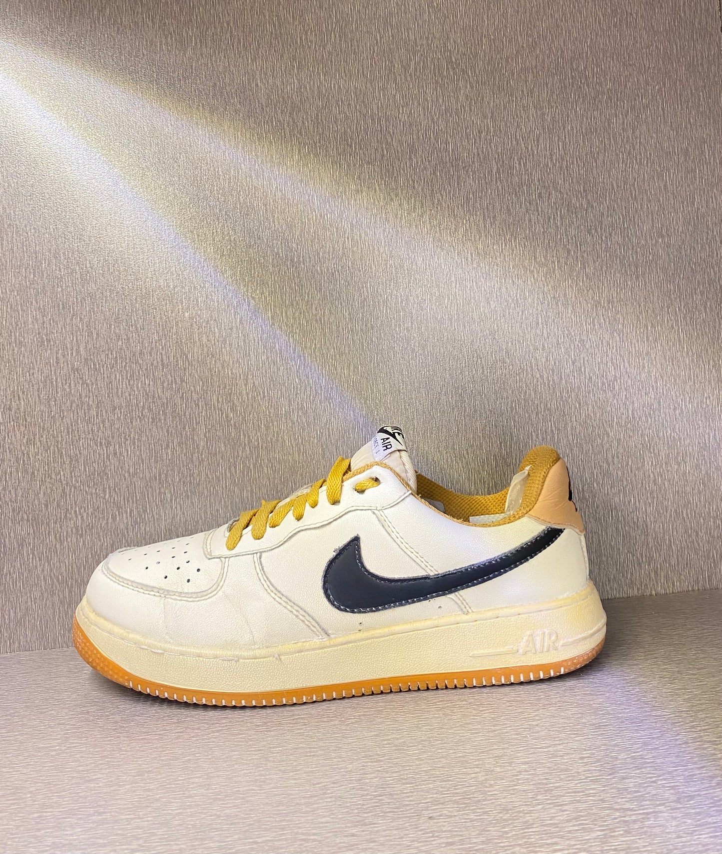 AIRFORCE 1 SAIL BLACK/GOLD