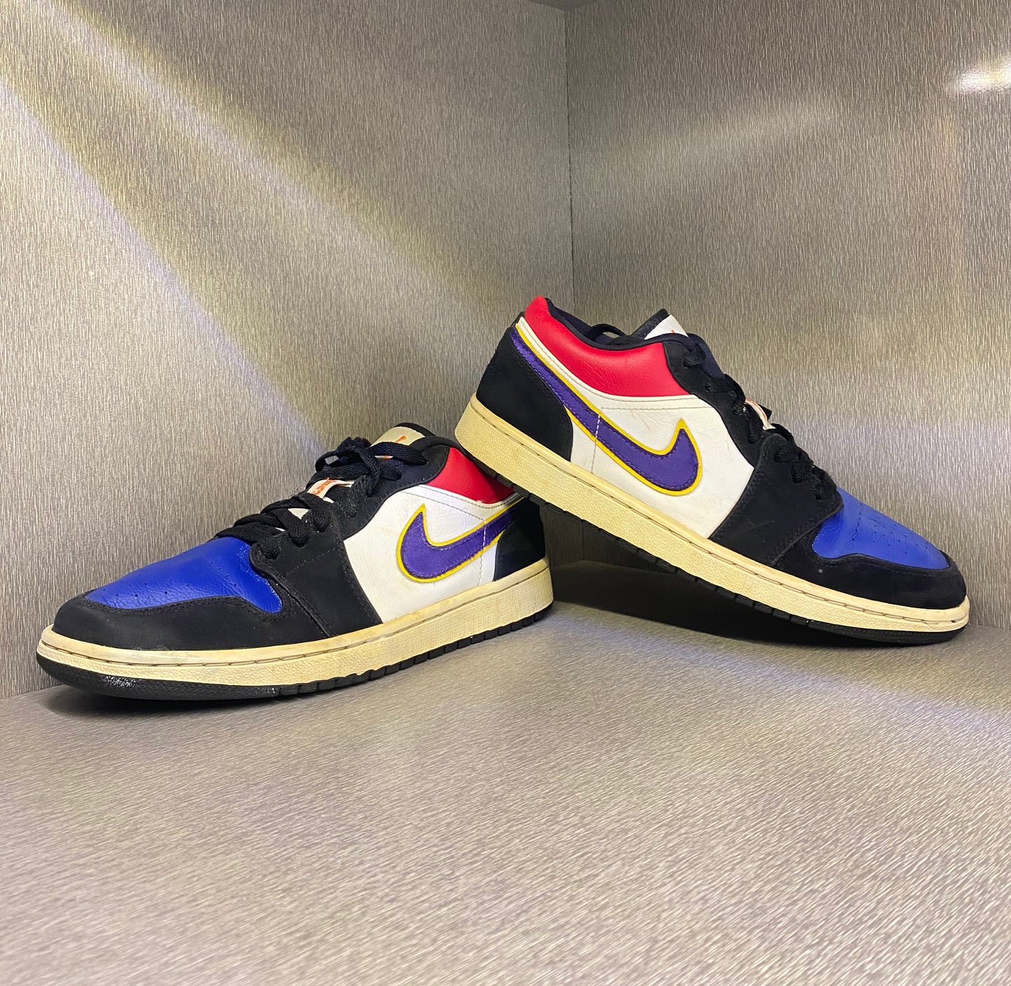 NIKE AIR JORDAN 1 RETRO LOW RIVALS
