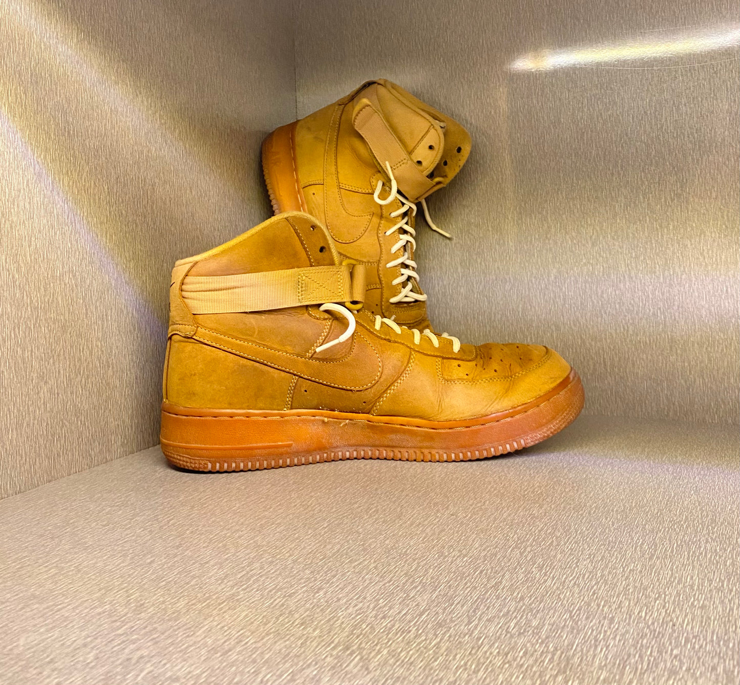Nike Air Force 1 High LV8 3 WHEAT