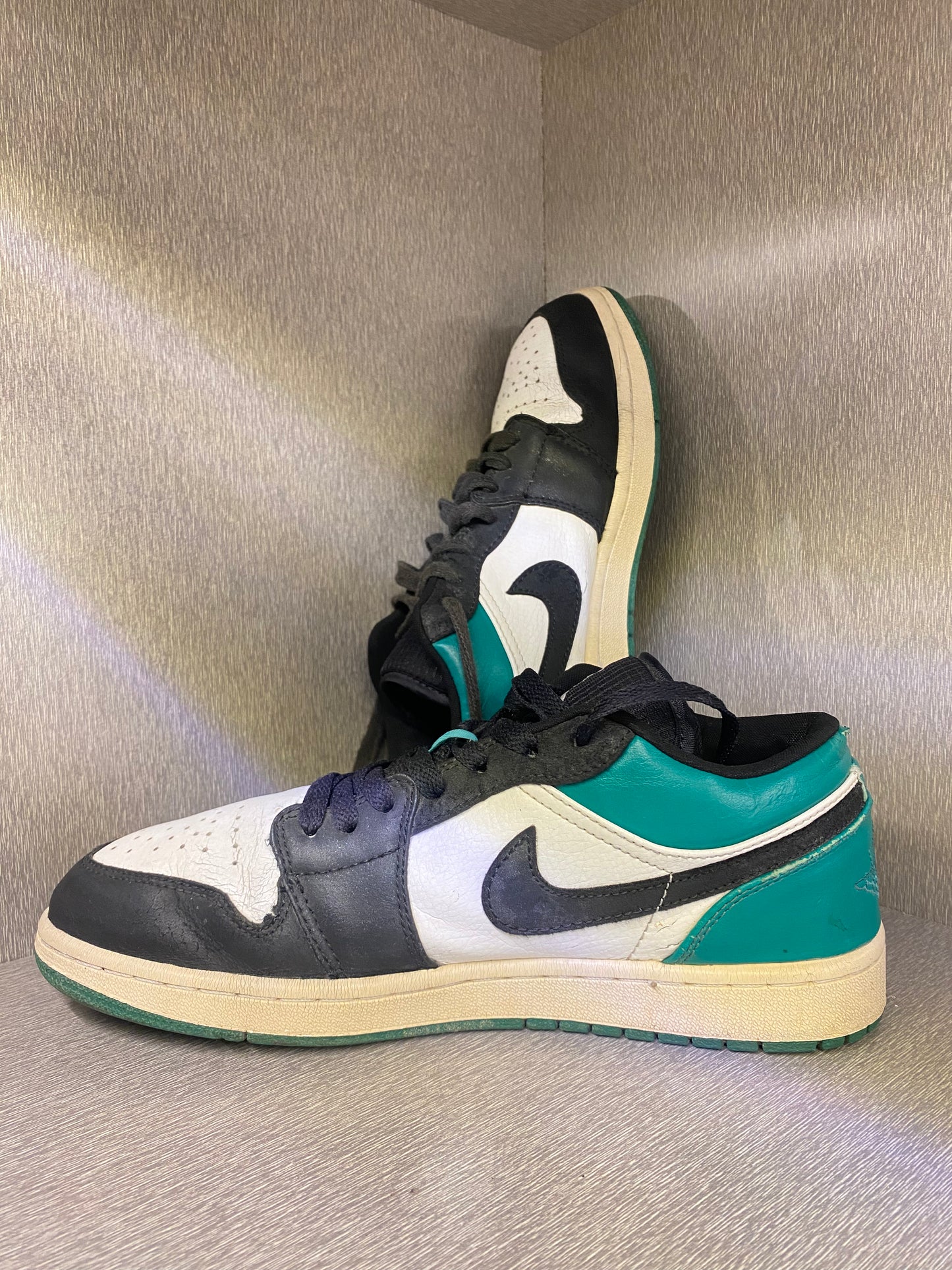 NIKE AIR JORDAN 1 RETRO LOW MYSTIC GREEN