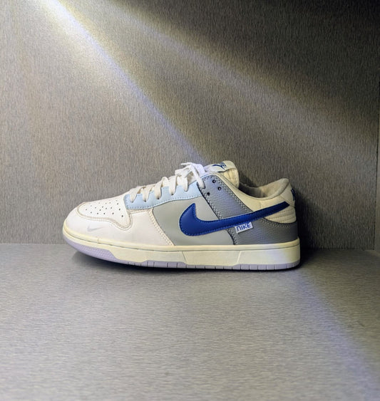Nike Dunk Low "Ivory Hyper Royal"