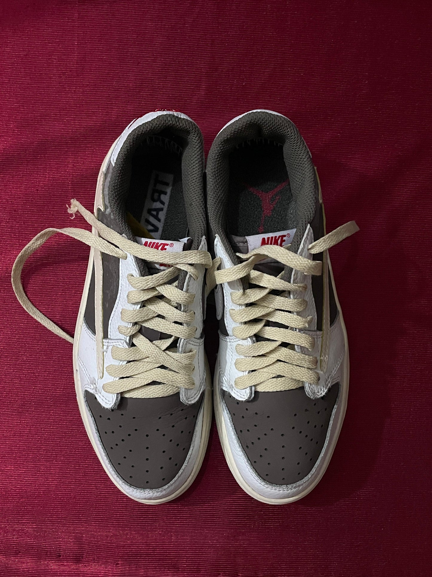 JORDAN 1 LOW TRAVIS SCOTT OLIVE GREEN