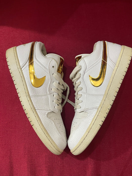 AIR JORDAN 1 LOW SE METALLIC GOLD🥶