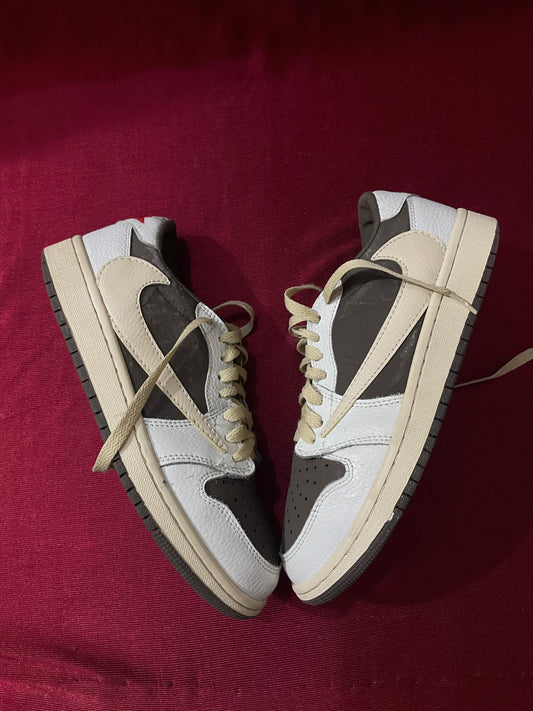JORDAN 1 LOW TRAVIS SCOTT OLIVE GREEN