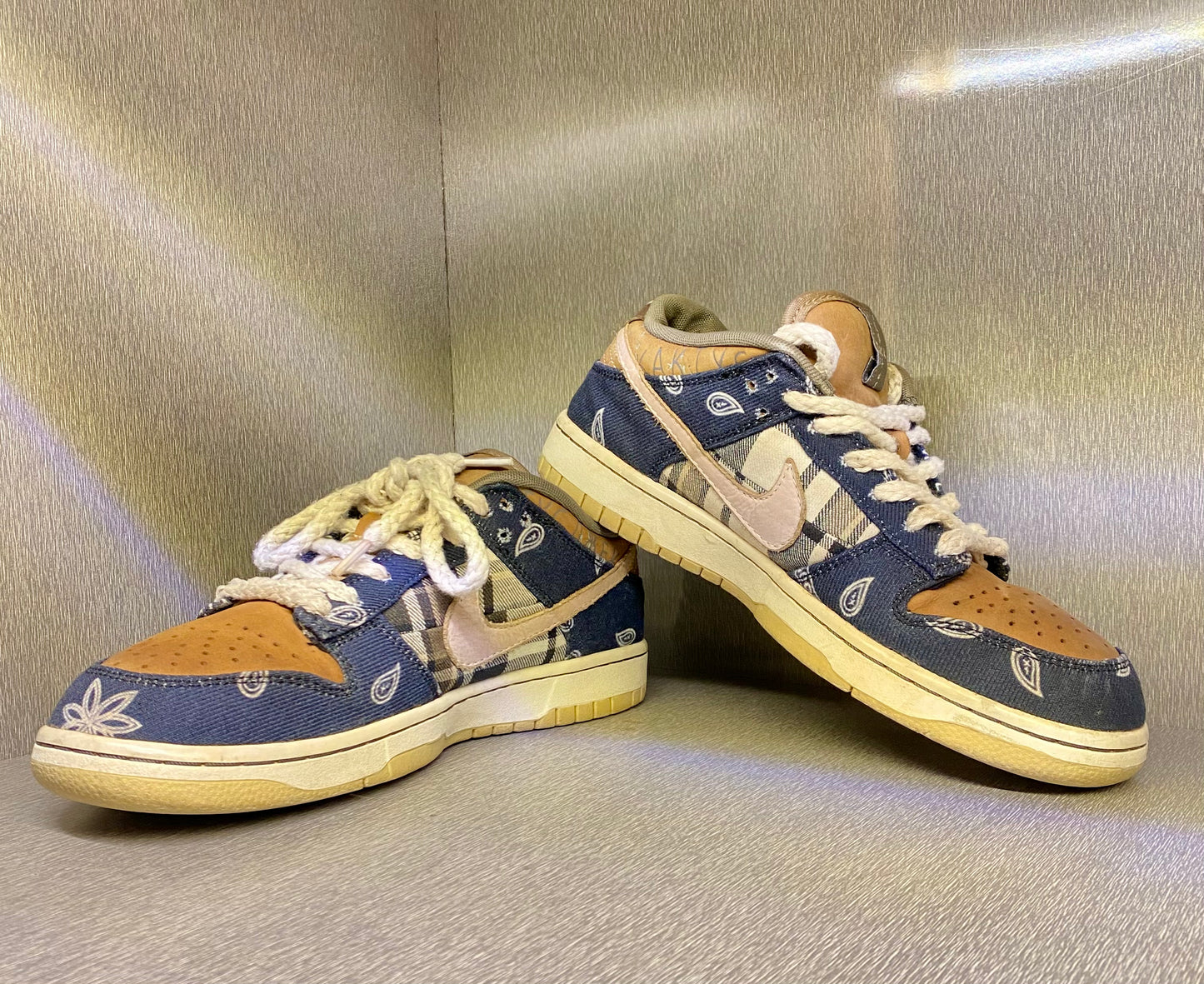 Nike SB Dunk LowX TRAVIS Premium QS SB "Cactus Jack" sneakers