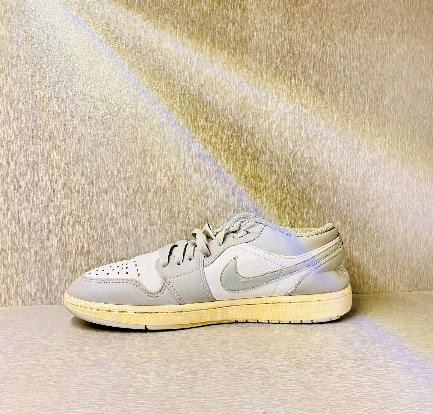 NIKE AIR JORDAN 1 SMOKEY GRAY