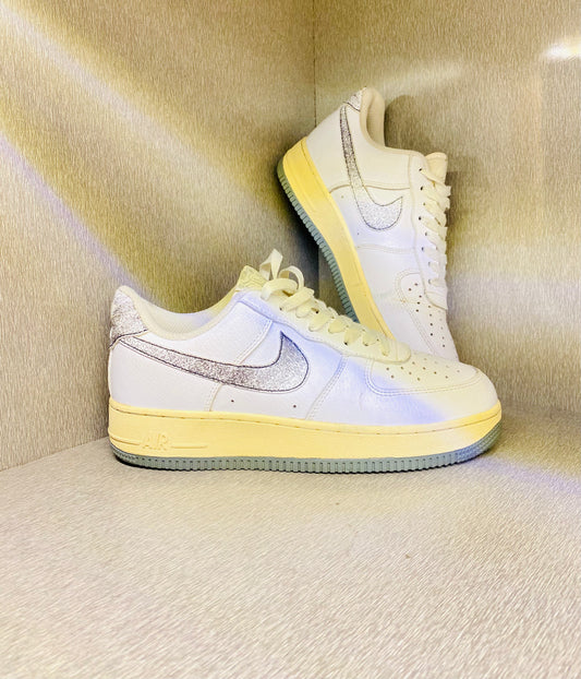NIKE AIR FORCE 1 ( VOLUME 7)