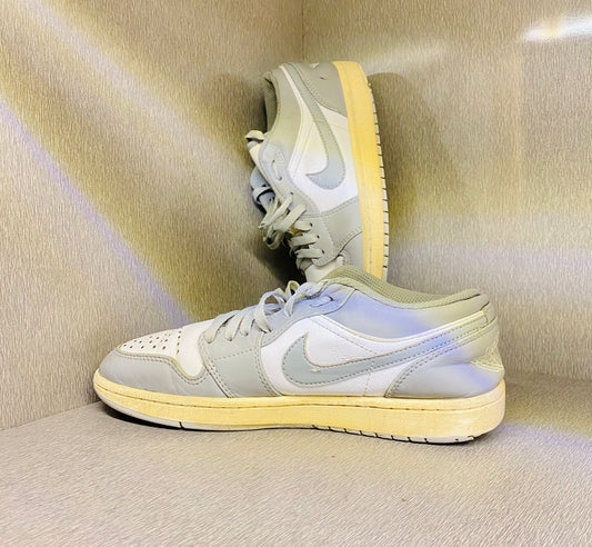 NIKE AIR JORDAN 1 SMOKEY GRAY