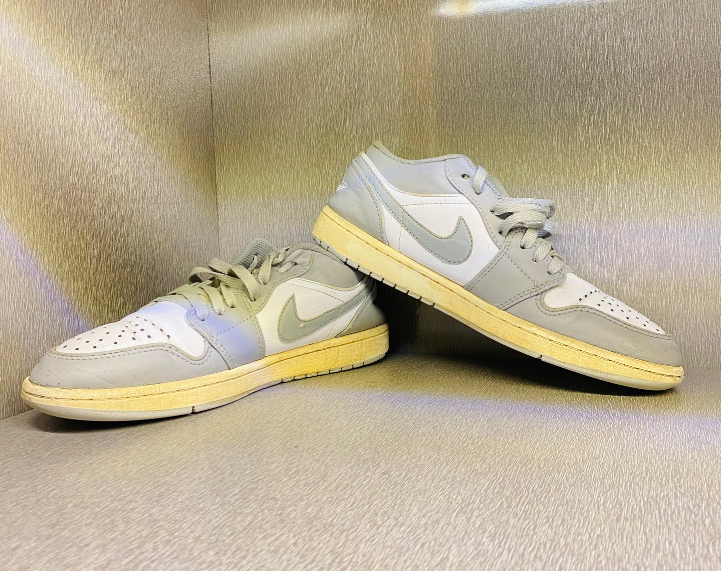 NIKE AIR JORDAN 1 SMOKEY GRAY