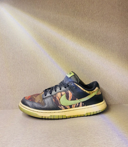 Nike DUNK LOW SE CAMOUFLAGE