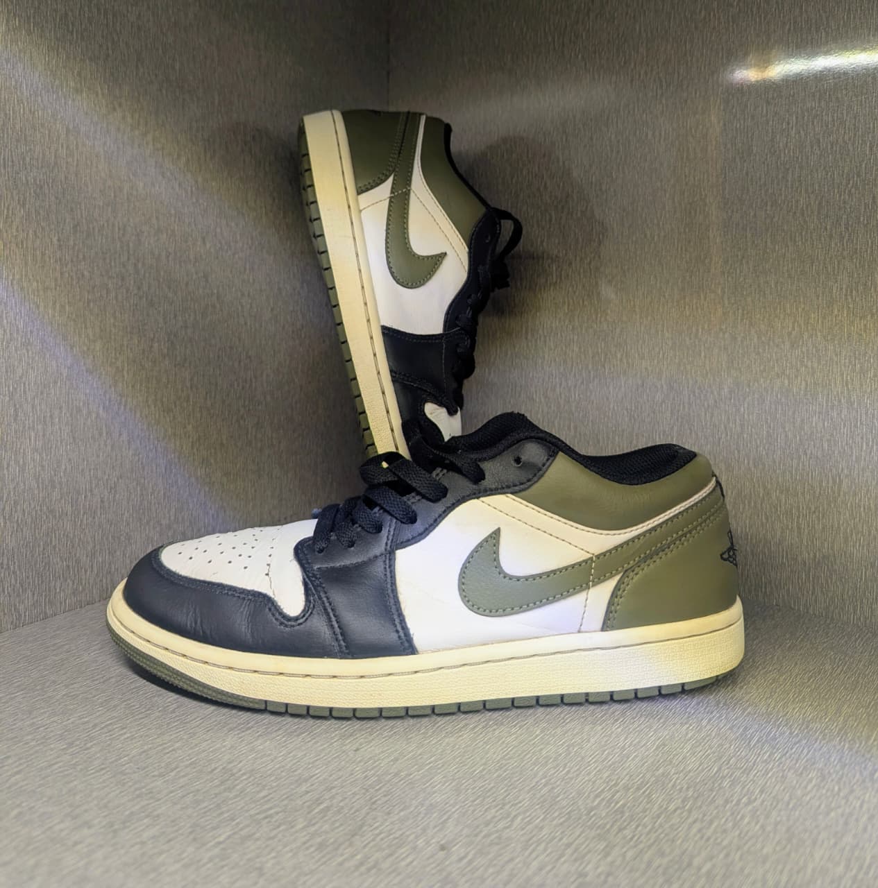 Nike Air Jordan 1 Low sneakers in the "Black Toe Medium Olive"
